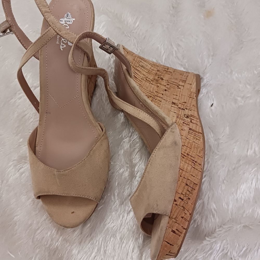 Charles By Charles David Open Toe Platforms Size … - image 3